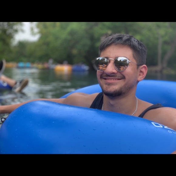 Meet your Posher, Mathew - Picture 1 of 1